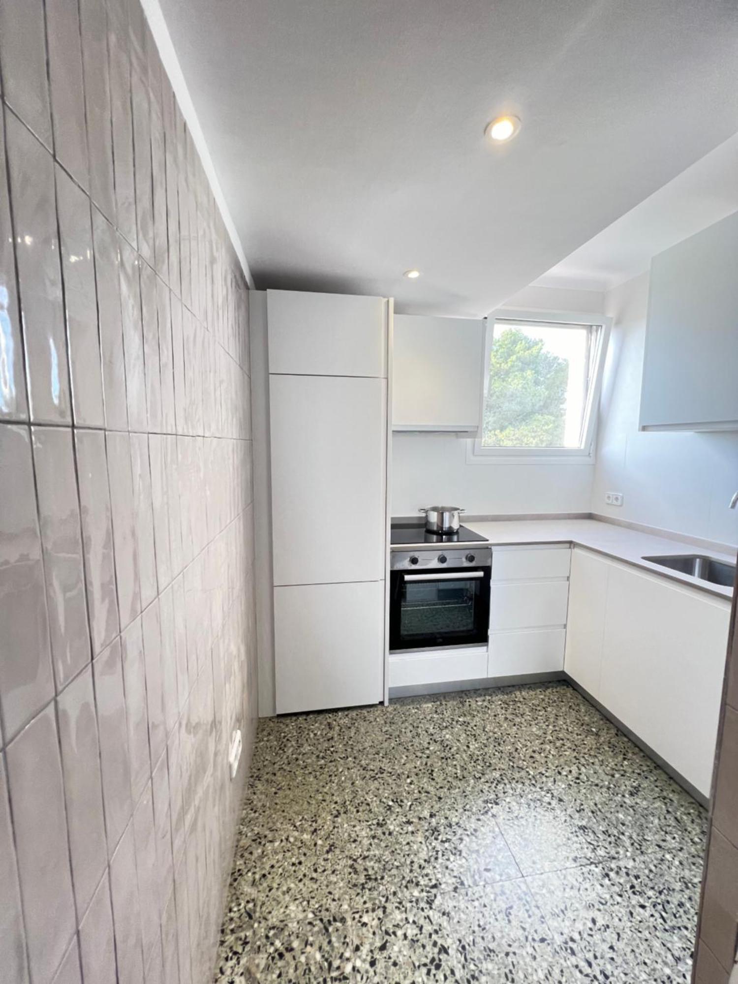 3 Room Apartment, 500M To Beach, Swimming Pool, Nice Terrace Roses Bagian luar foto