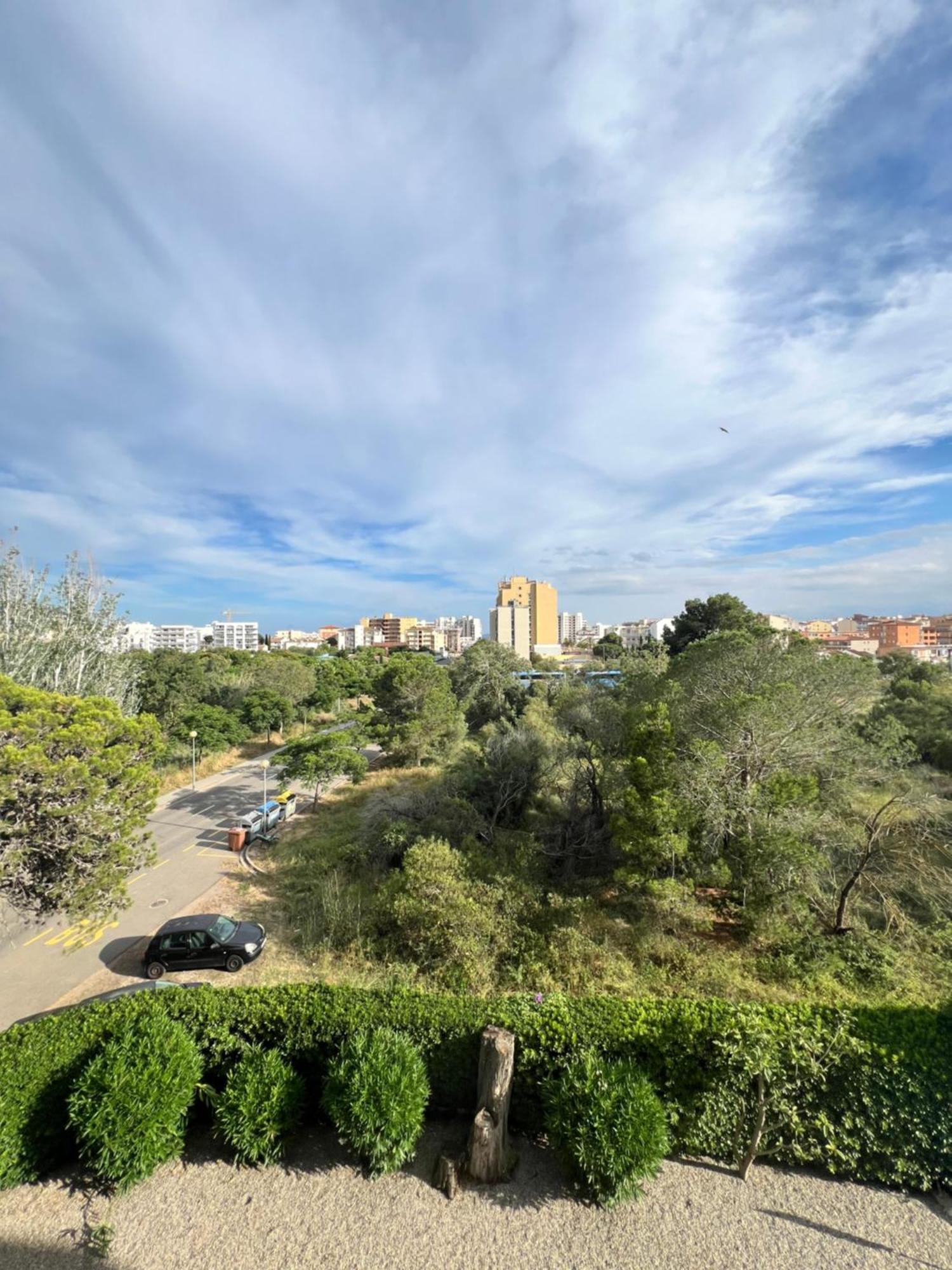 3 Room Apartment, 500M To Beach, Swimming Pool, Nice Terrace Roses Bagian luar foto