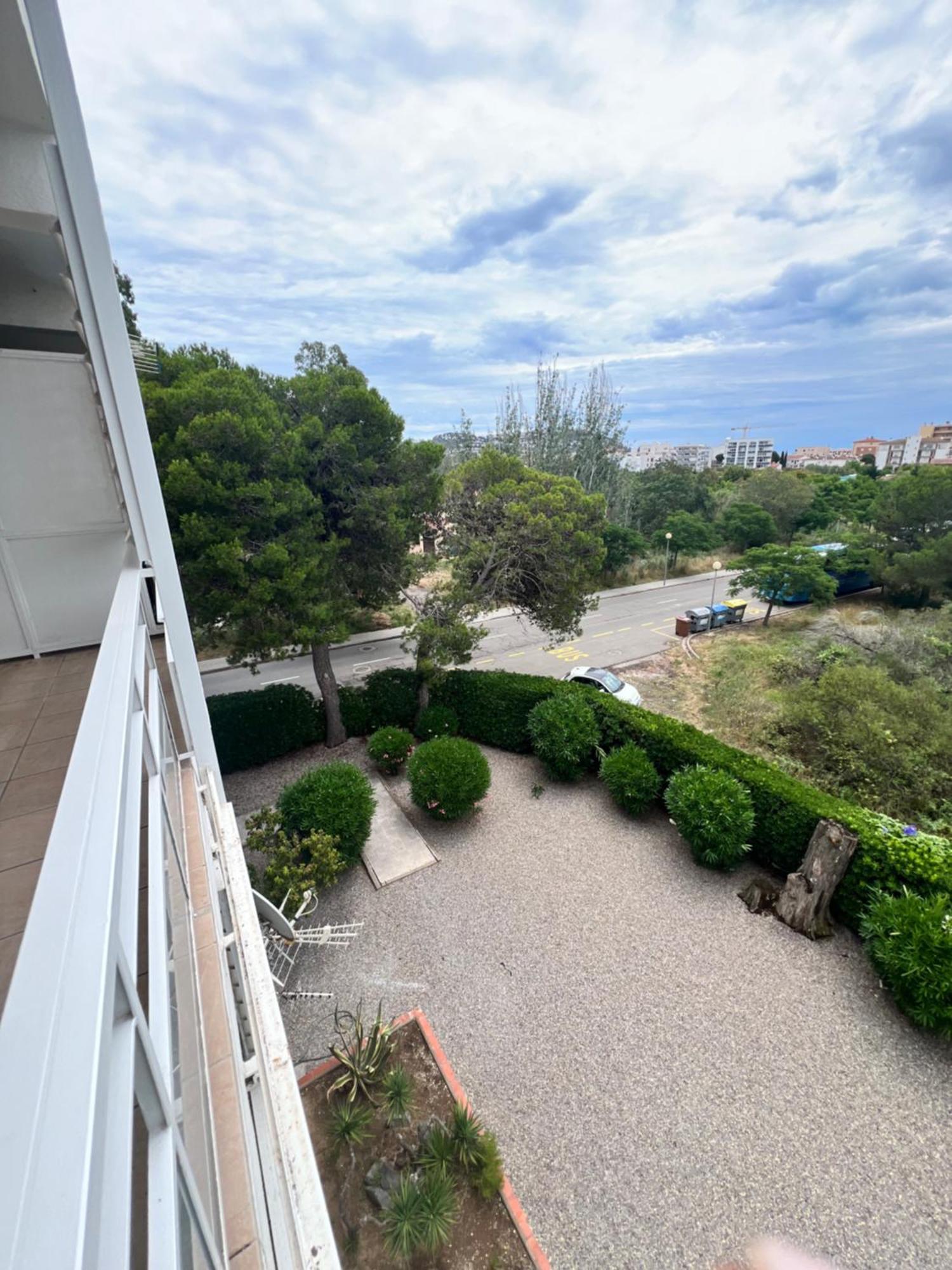 3 Room Apartment, 500M To Beach, Swimming Pool, Nice Terrace Roses Bagian luar foto
